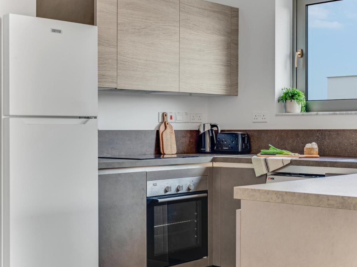 Sanders Evolution Apartment Limassol Bagian luar foto