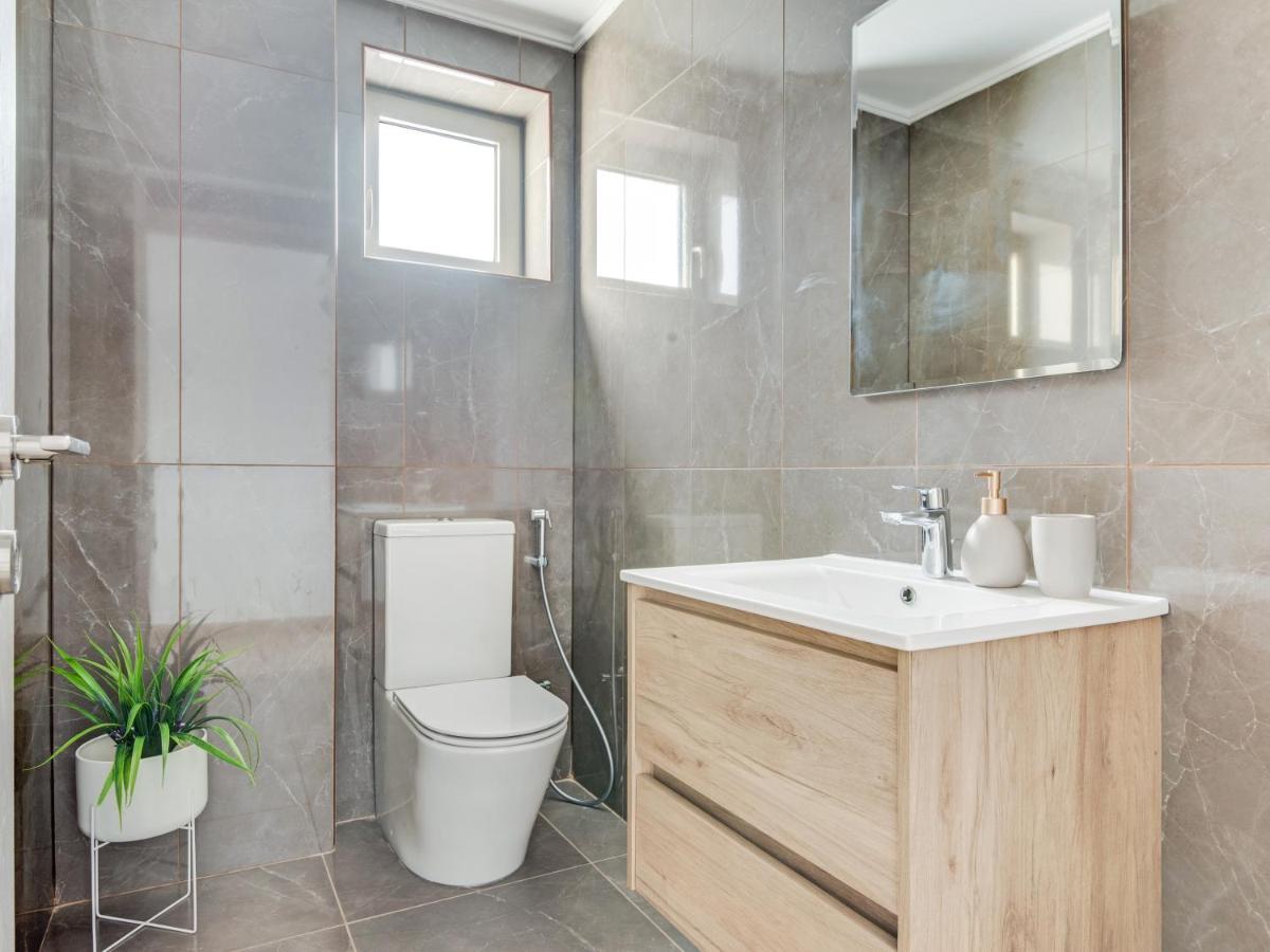 Sanders Evolution Apartment Limassol Bagian luar foto