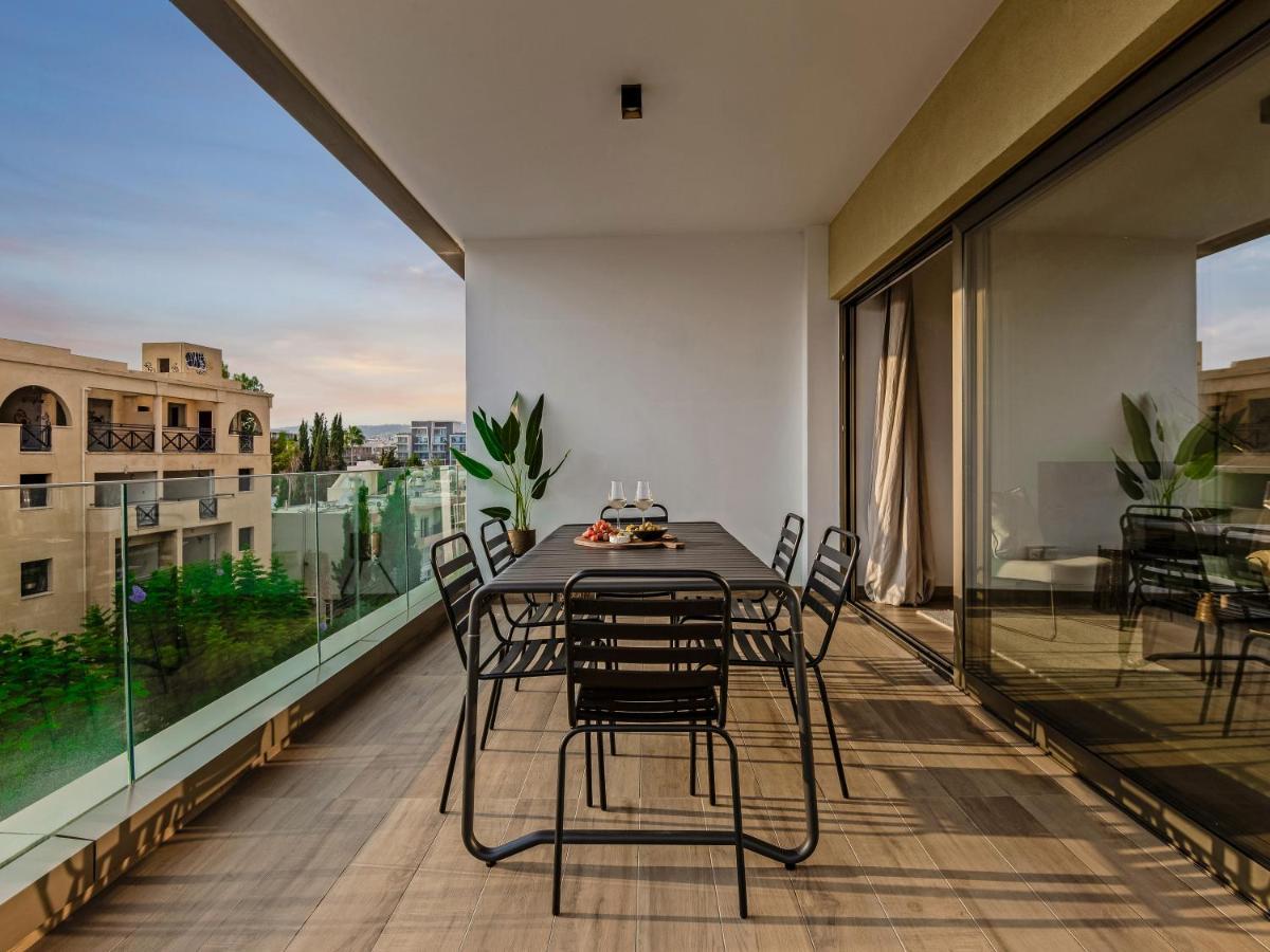 Sanders Evolution Apartment Limassol Bagian luar foto