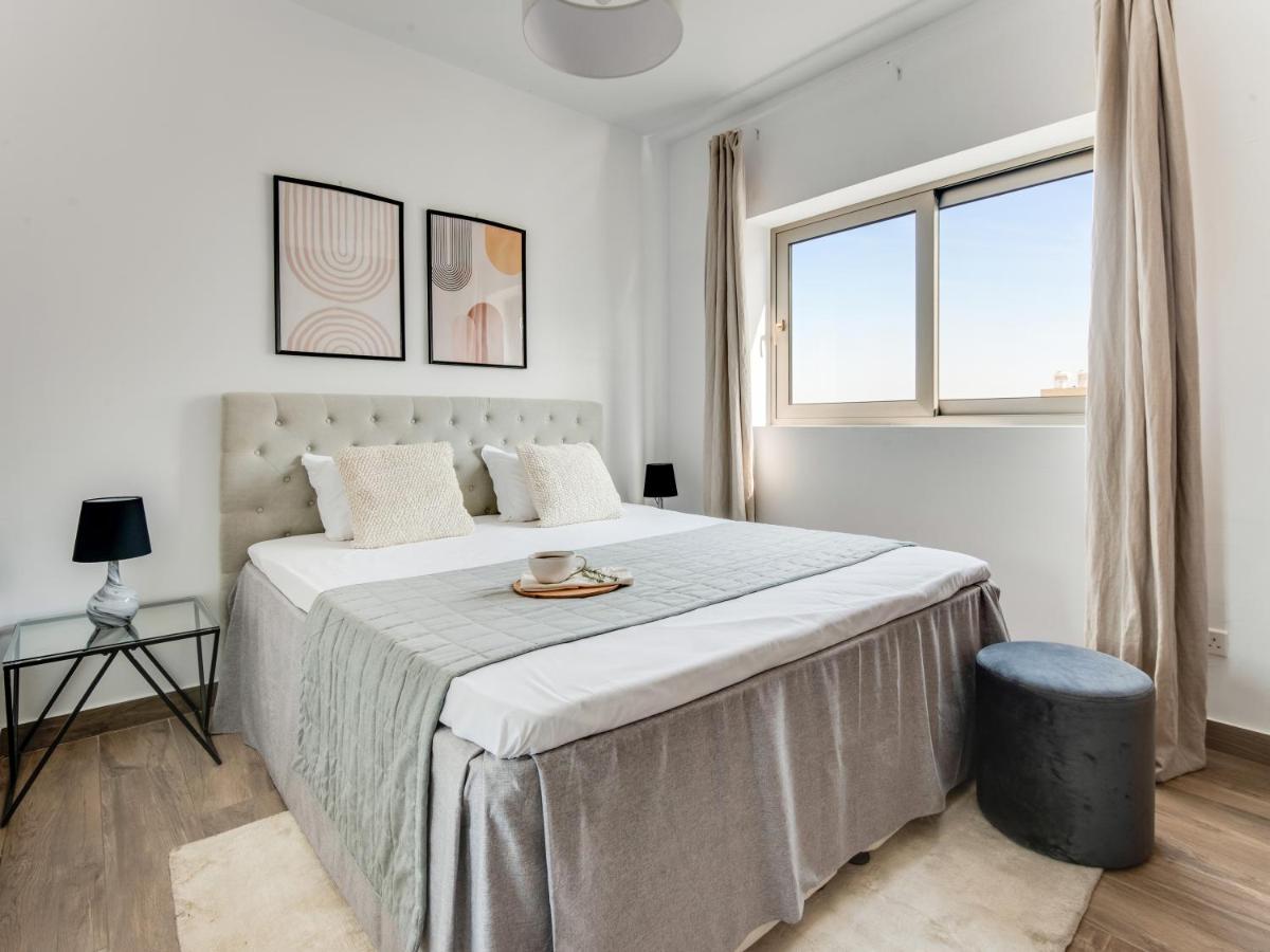 Sanders Evolution Apartment Limassol Bagian luar foto